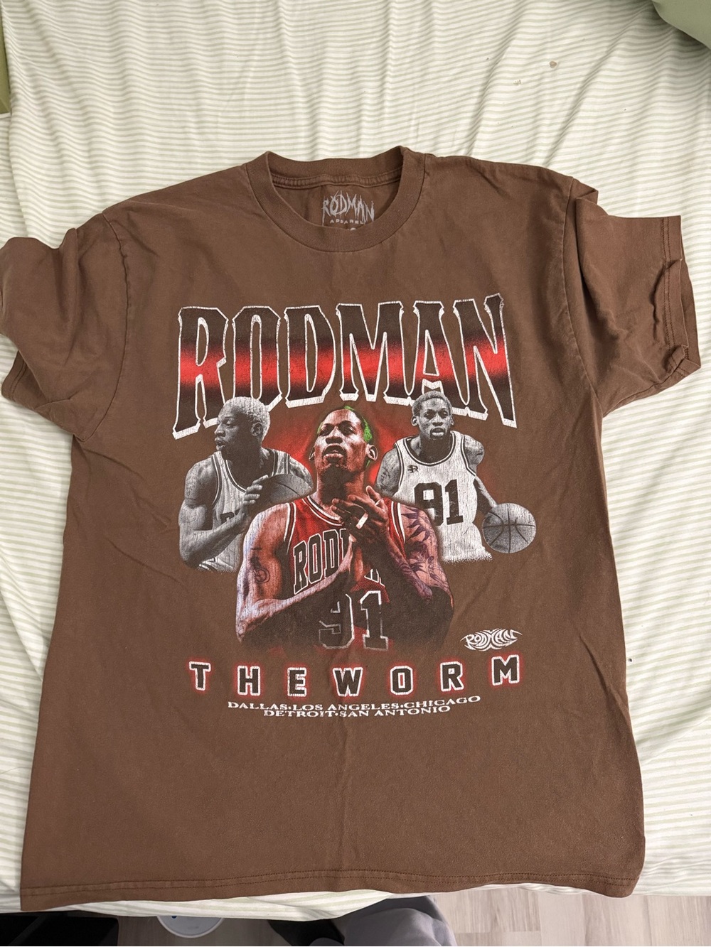 'The Worm' Graphic Tee - Brown
